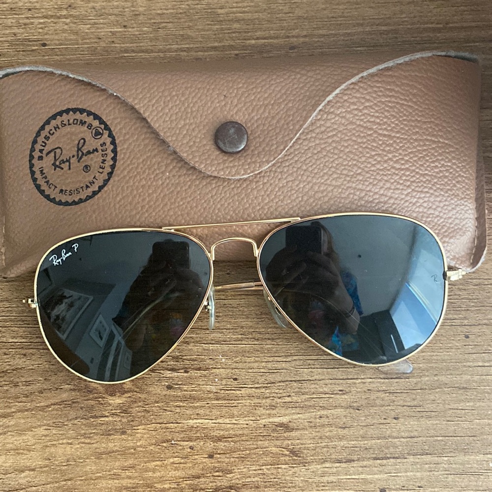 Ray ban aviator with case